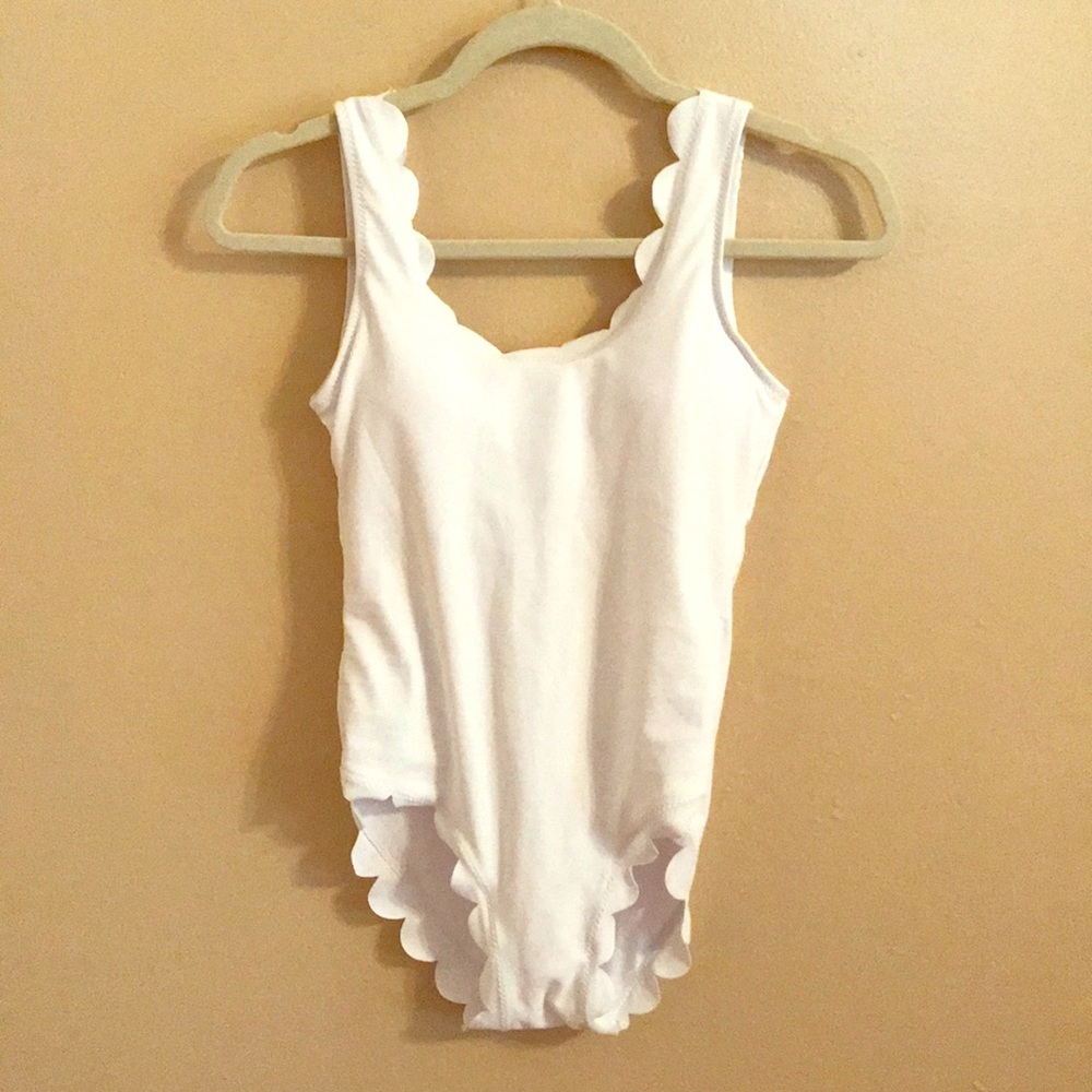 Small White One Piece Scallop Swimsuit